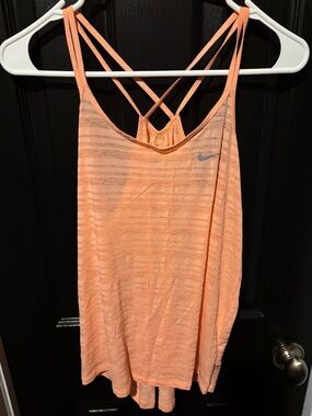 Nike Peach Strappy Workout Tank Top — Peach
